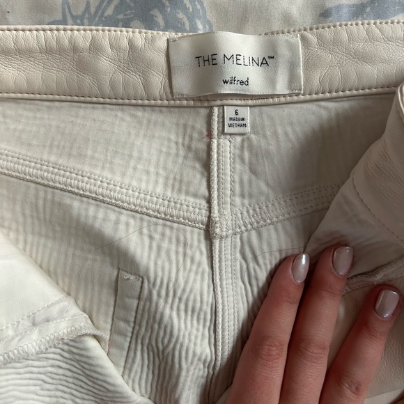 The Melina Pant Aritzia Size 6 in Matte Pearl - Picture 3 of 3
